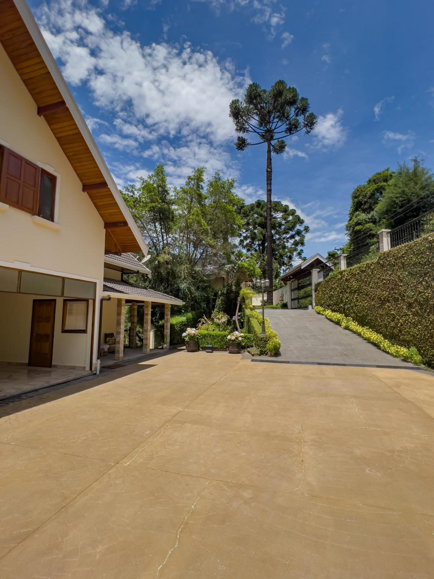 Araucaria Lodge Campos do Jordao Bagian luar foto