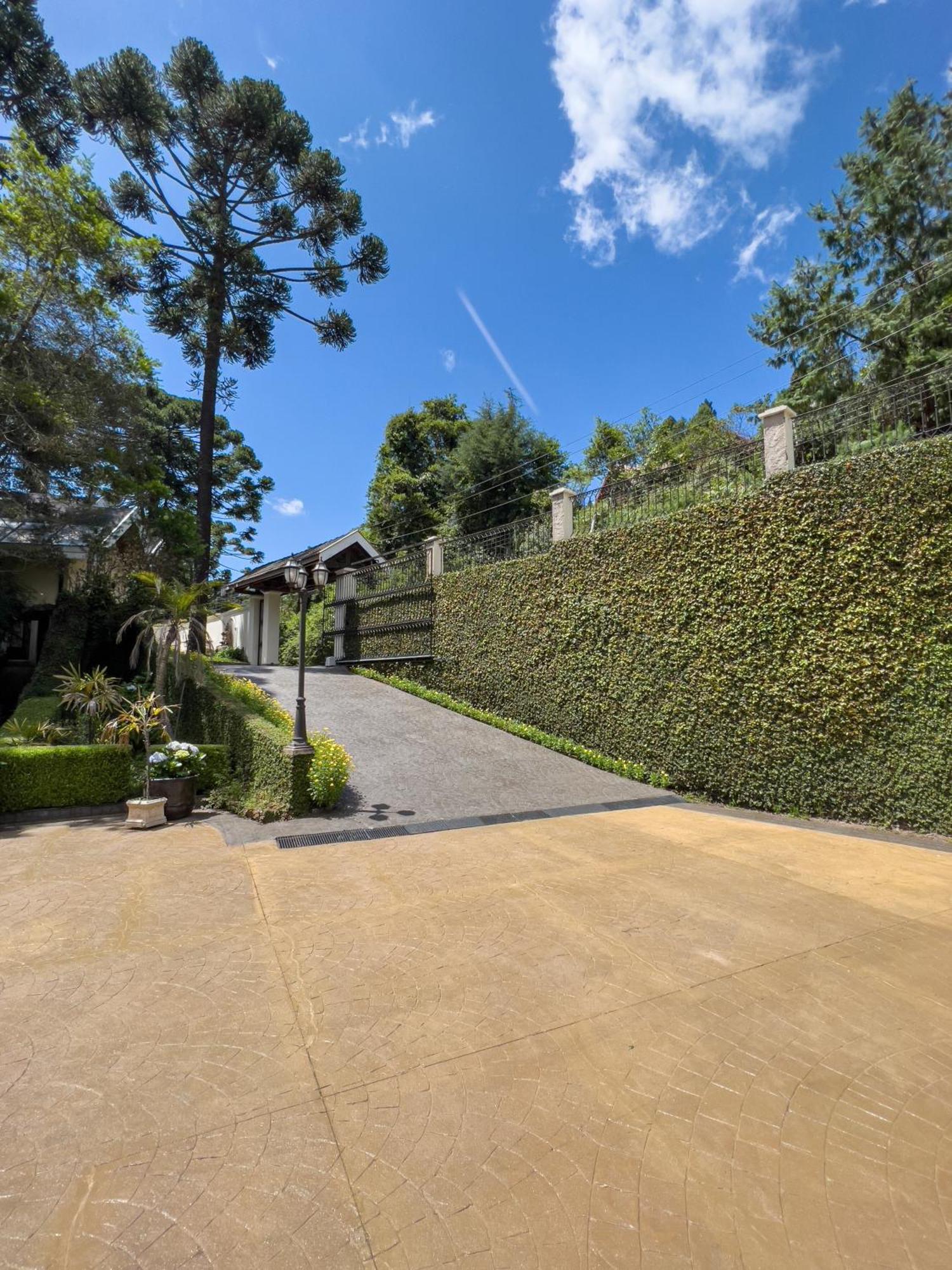 Araucaria Lodge Campos do Jordao Bagian luar foto